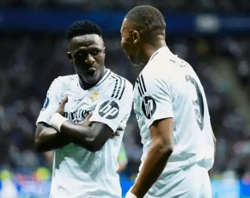 Le duel invisible entre Vinicius et Mbappé